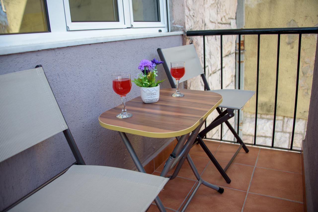 Apartman Dijana Cattaro Esterno foto