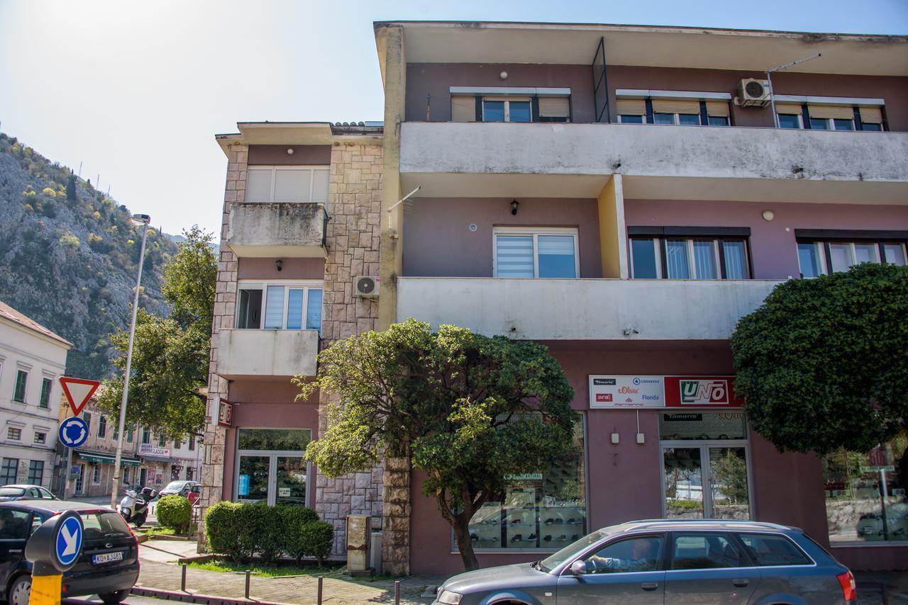 Apartman Dijana Cattaro Esterno foto